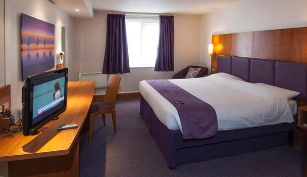 Premier Inn Epsom South Bagian luar foto